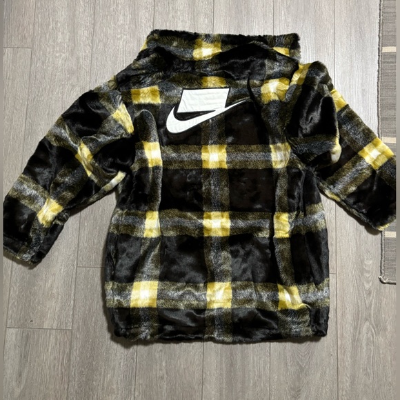 Nike Plaid Fuzzy Jacket - Picture 4 of 6